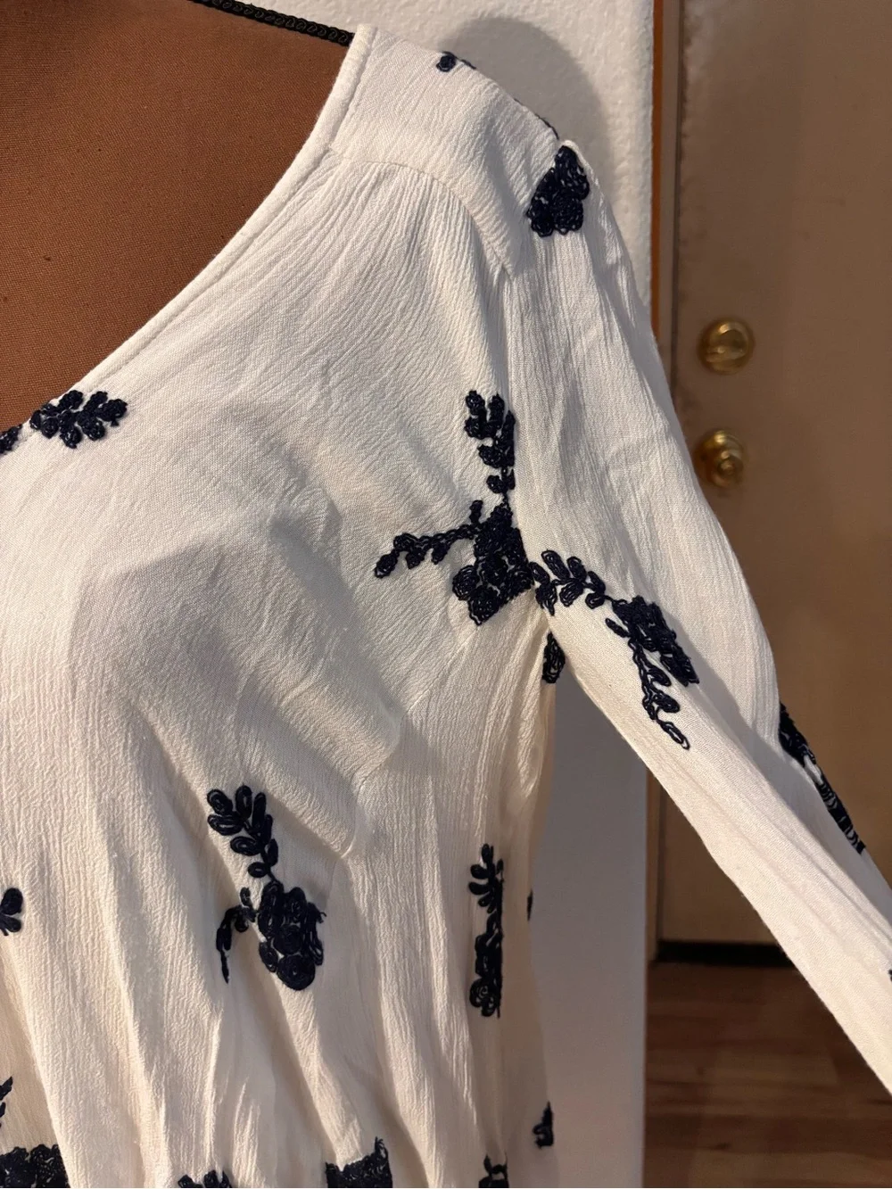 Free People Emma Embroidered Floral Peasant Babydoll Mini Dress w/Pockets Size S - Picture 8 of 16